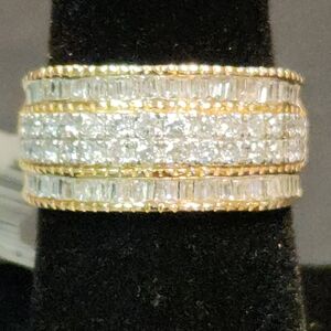 Elegant Diamond Band Women's Ring